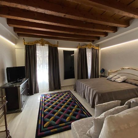 Ln Homes Venice - San Marco Canal View Екстер'єр фото